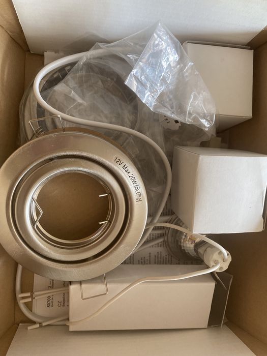 Halogen 12V 3 szt. Transformator 60V oprawy