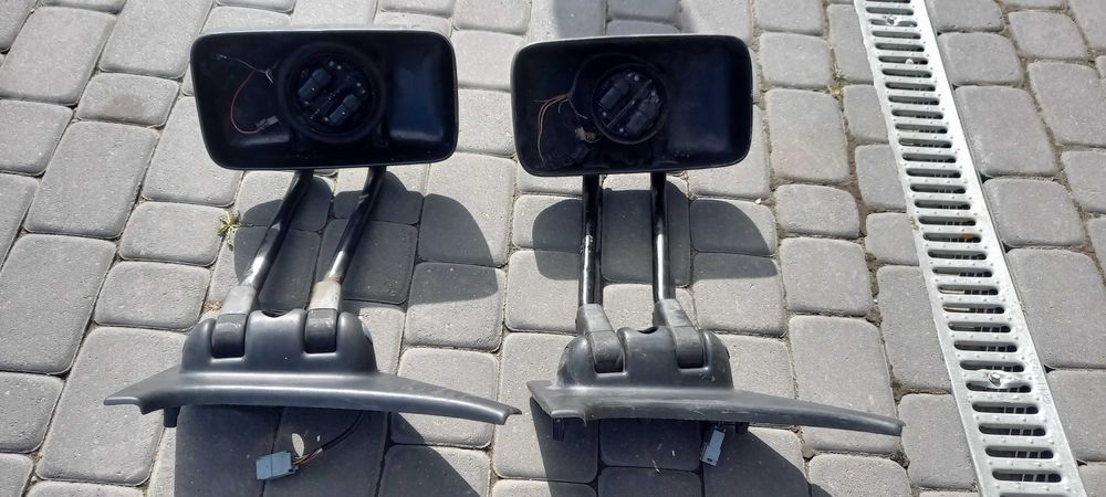 Lewe lusterko na długim ramieniu Renault Mascott