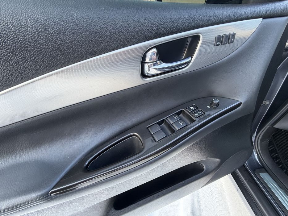 Продам Infinity EX35 AWD газ/бензин  максимальна ідеальний стан!