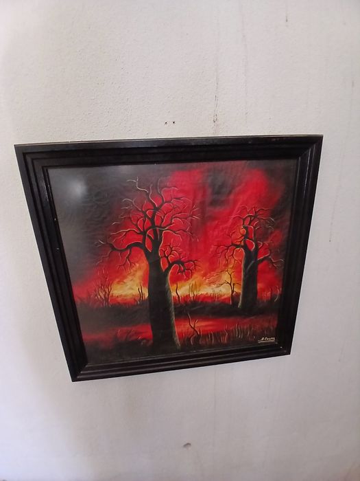 Pintura emoldurada