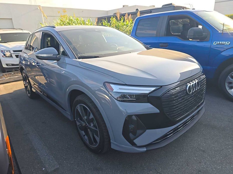 Audi Q4 e-tron quattro Premium