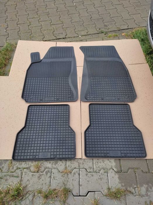 NOWE Dywaniki gumowe RENAULT MEGANE III od 08r dopasowane korytka