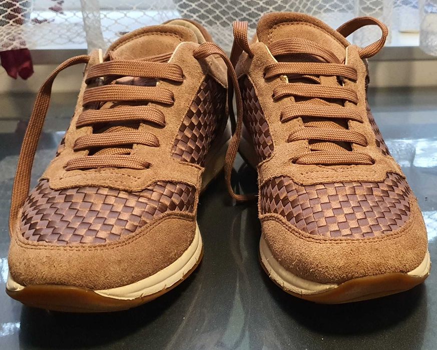 Оригінальні кросівки GEOX.яскраві