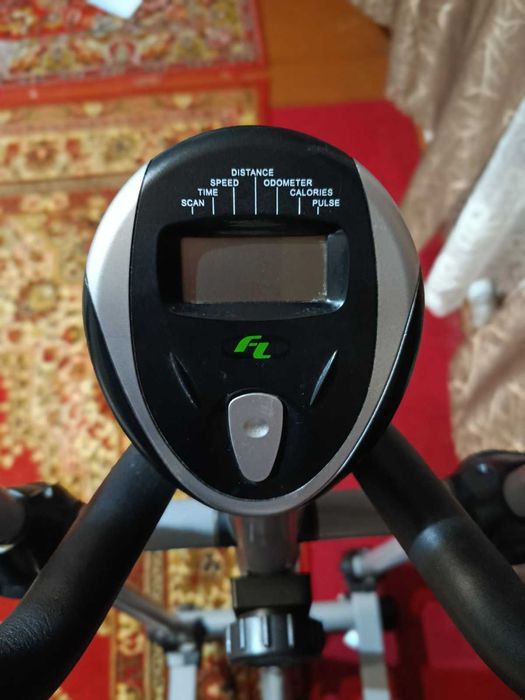 Продам Орбитрек б/у