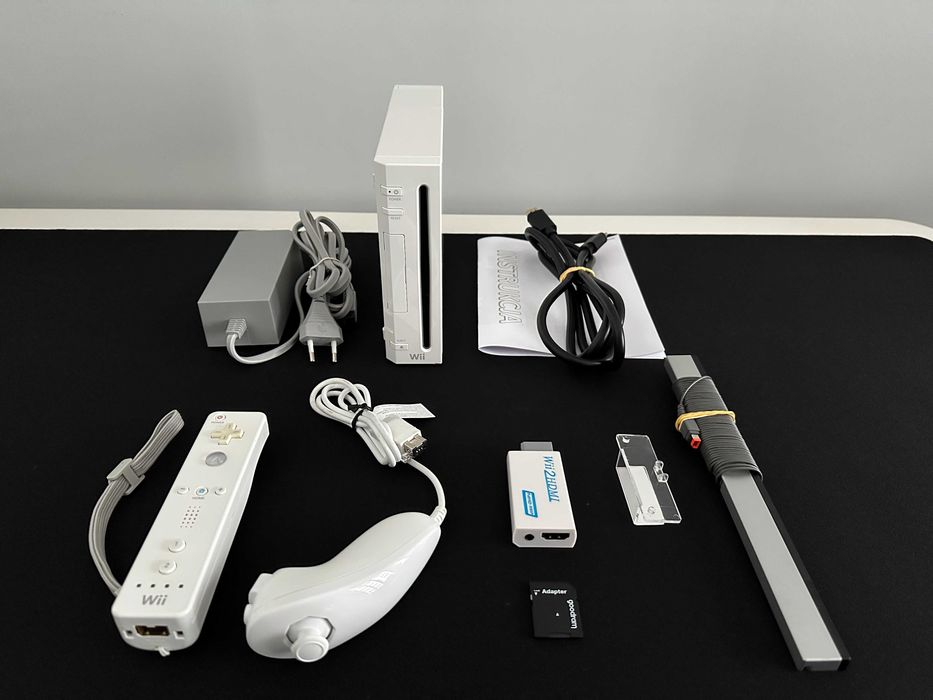 Konsola Nintendo Wii + Akcesoria i dodatki [Biała] 256GB