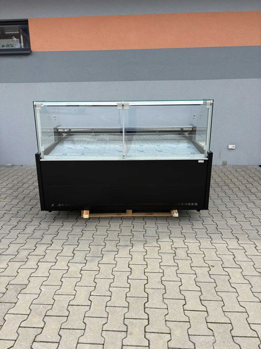 Lada chłodnicza  NOWWOŚĆ  hit 2026 szyba prosta   marka premium