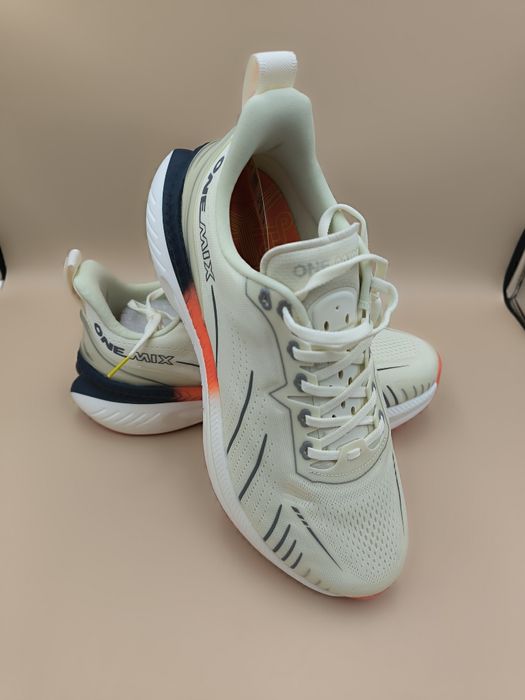 ONEMIX Męskie buty do biegania z amortyzacją z pianki kosmicznej  44