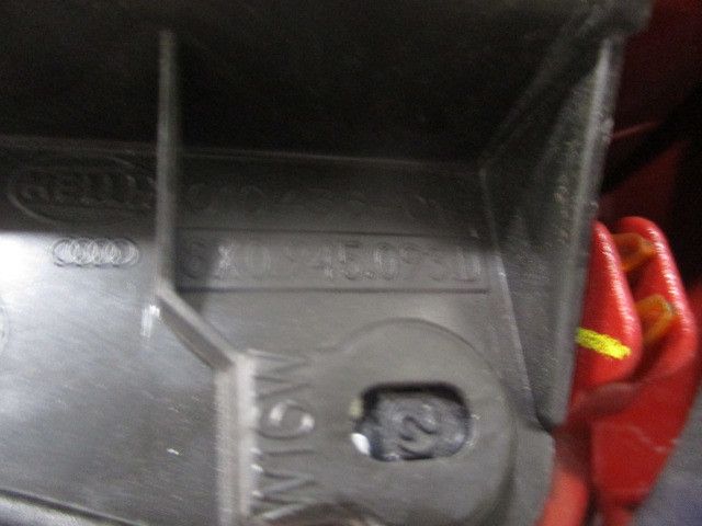 Farolim esquerdo AUDI A1 Sportback (8XA, 8XF)