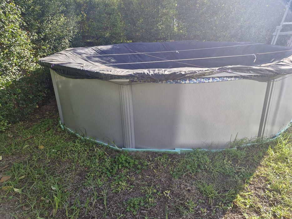 Suporte de Piscina  de aço com 3,60cm de diâmetro da Bestway.