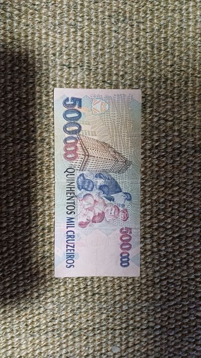 Various Old Banknotes64861747775107125