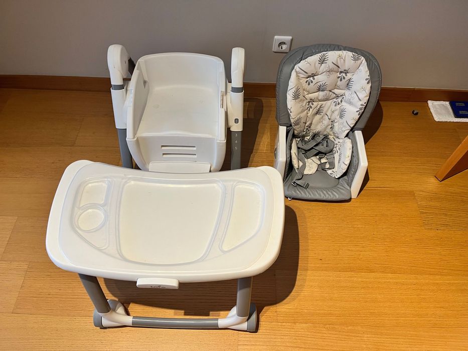 Cadeira JOIE de alimentação