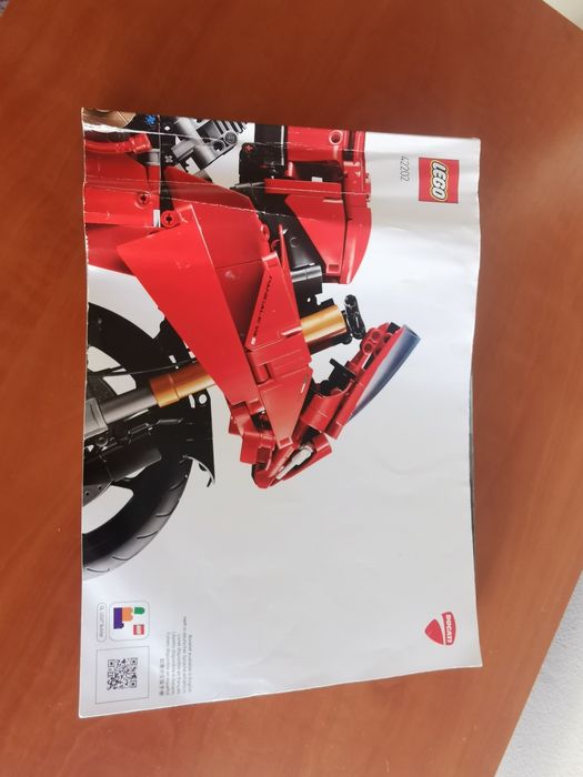 Lego 42202 Ducati Panigale V4 S