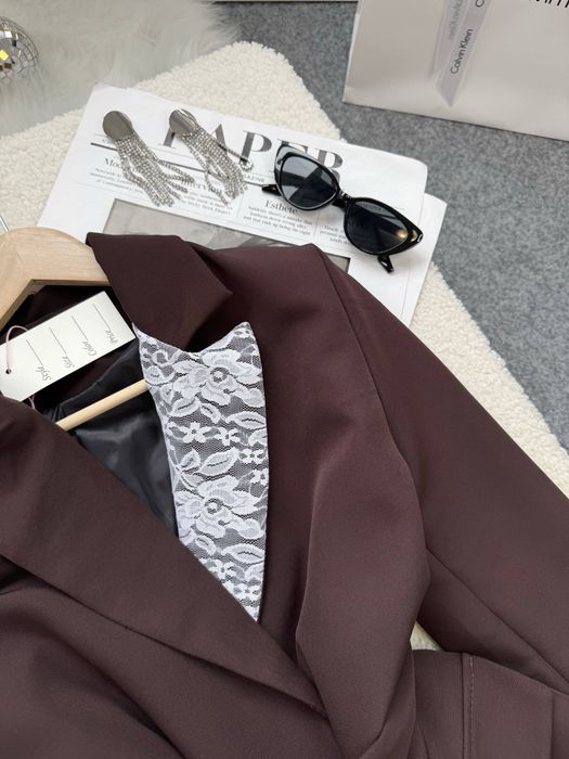 Піджак з мереживом хіт цього сезону