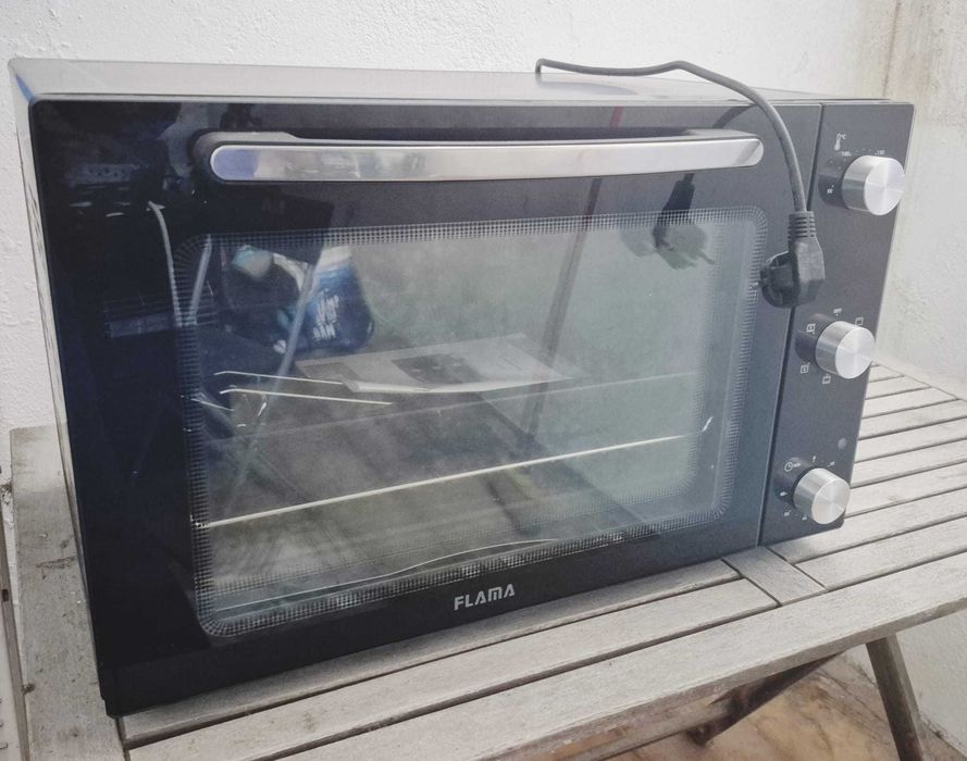 Mini-forno FLAMA 1558FL (Capacidade: 58 L - 2000 W)