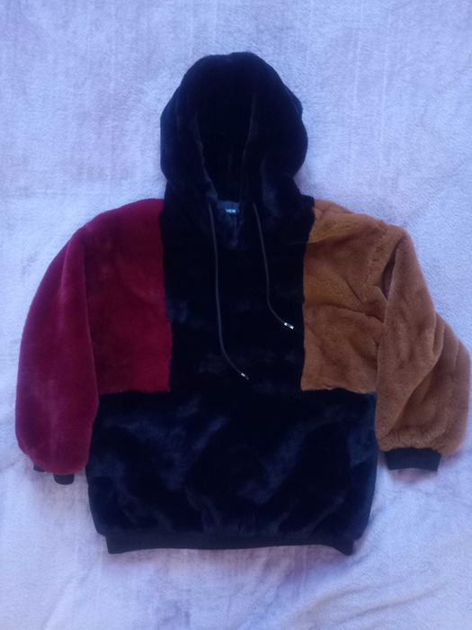 Женская зимняя короткая шуба из эко меха оверсайз.