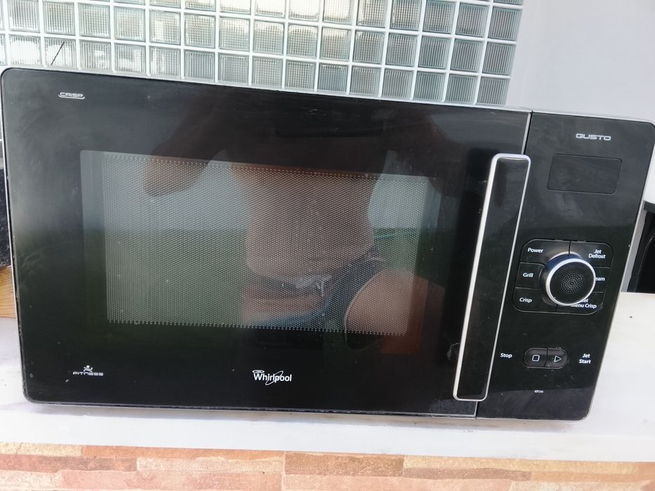 Microondas Whirlpool avariado