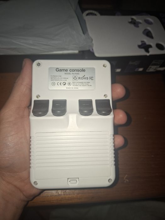 Vendo consola  game R36s