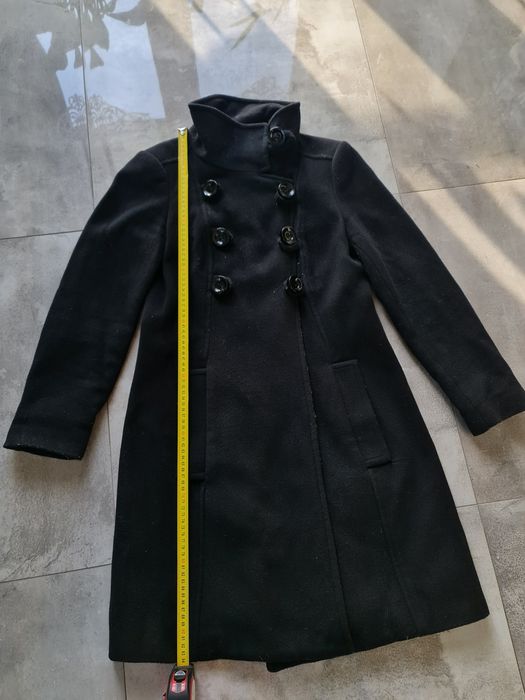 Czarny płaszczyk ZARA