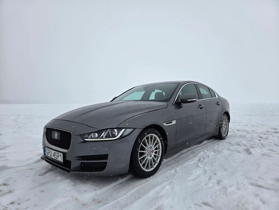 Jaguar XE Jaguar XE 2.0d dobrze wyposażony, 5lat w rodzinie