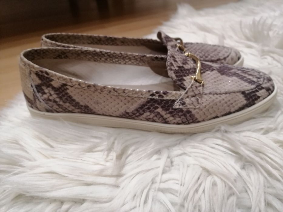 Hiszpańskie skórzane buty rozm. 38