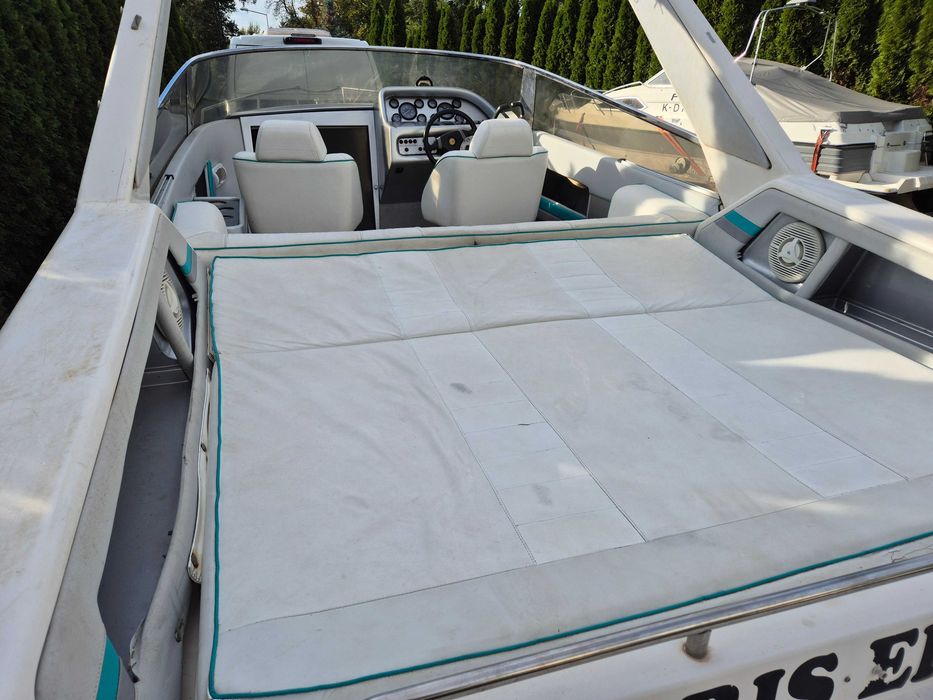 Łódź motorowa RIO 750  Kadłub