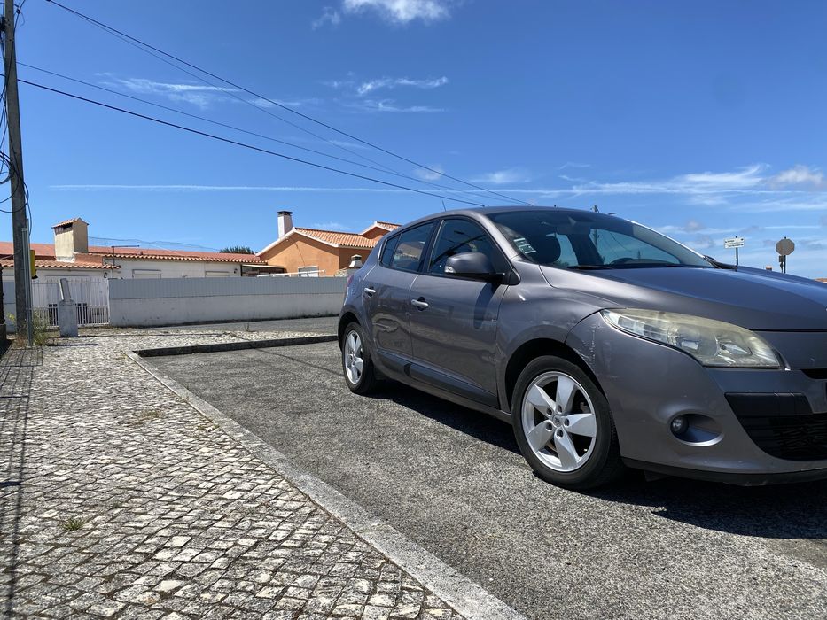 Carro em muito bom estado