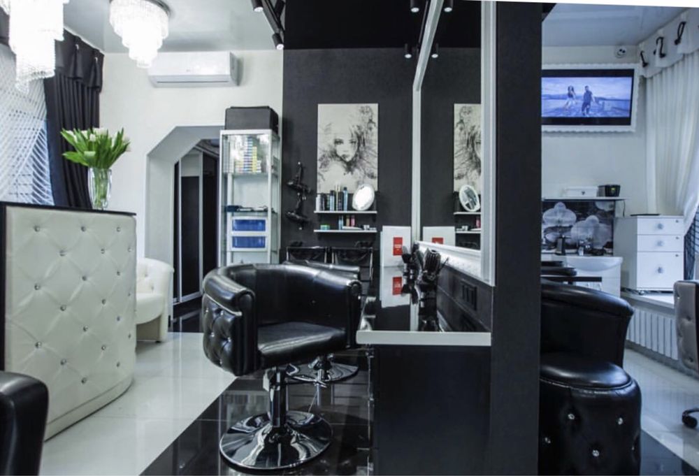 Сдается Парикмахерское место на пр. Науки