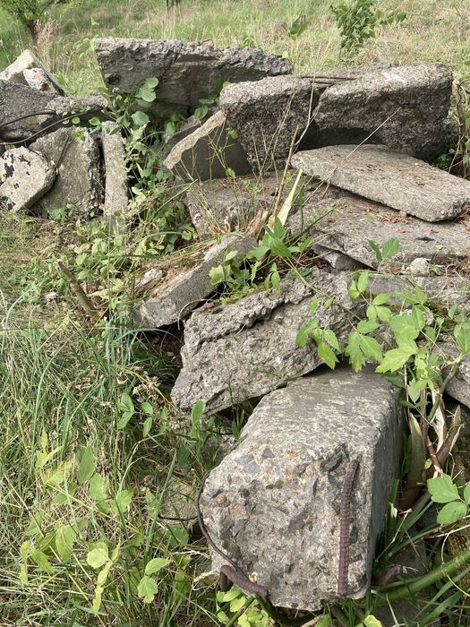 Бетонні вироби блоки, плити