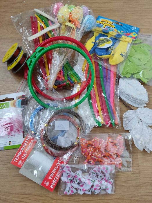 Рукодільні дрібнички, залишки після закриття магазину