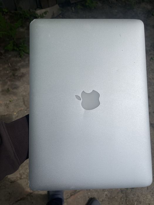Macbock air 13 inch 2015 i7 2.2
