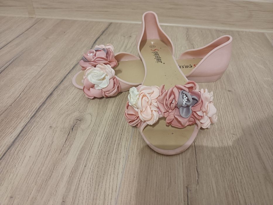 Buty balerinki gumowe