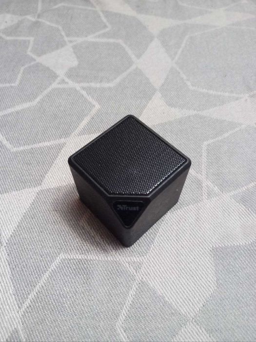 Портативна колонка Trust Ziva UR