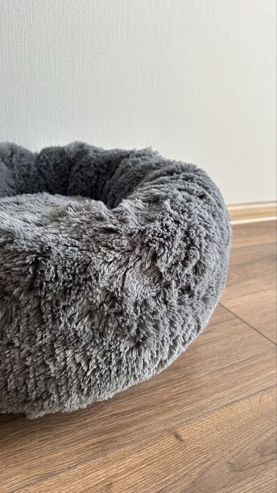 Лежанка для собак та котів