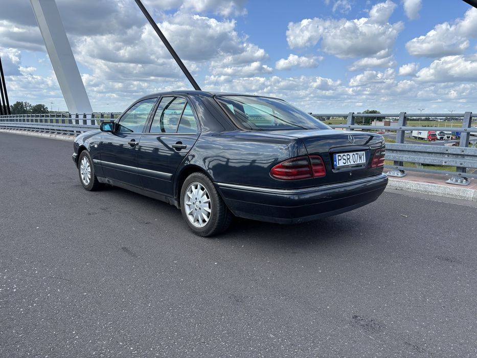 Mercedes-Benz w210 E220D