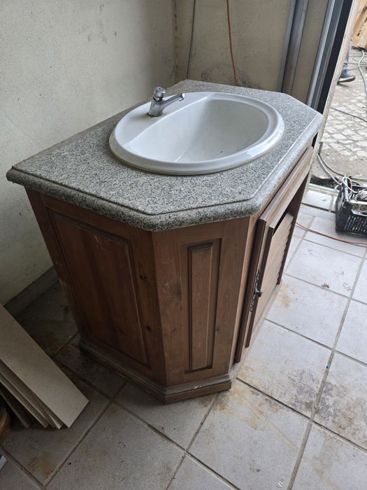 Móvel Casa de banho com mármore pio e lavatório