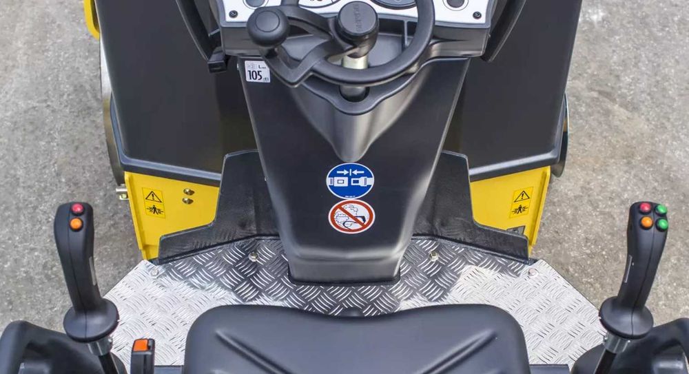 Bomag Cilindro Compactador Asfalto Terra 138 AD 5 c novo 4.5 toneladas