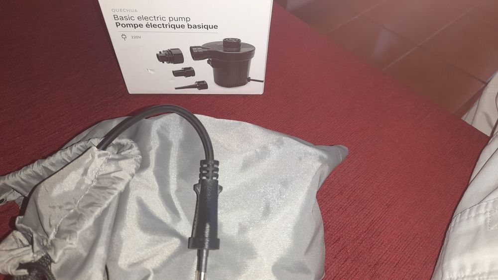 Vendo Bomba elétrica basica 220V