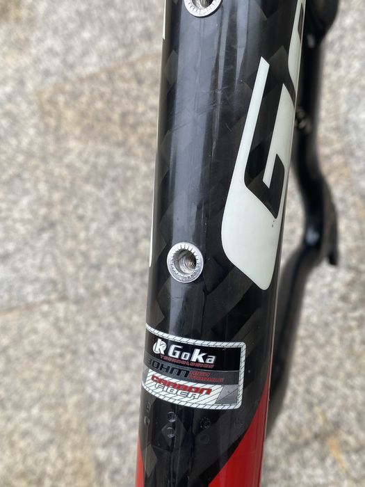 Quadro carbono Goka para aro 26