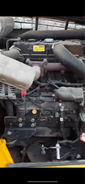 Продається JCB Z-48 Резинова гусениця.