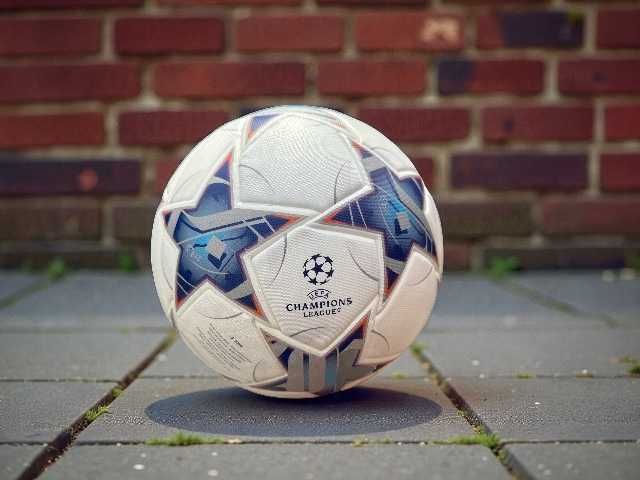 Футбольний м'яч термошовний UCL Finale Istanbul 2 UCL Розмір 5