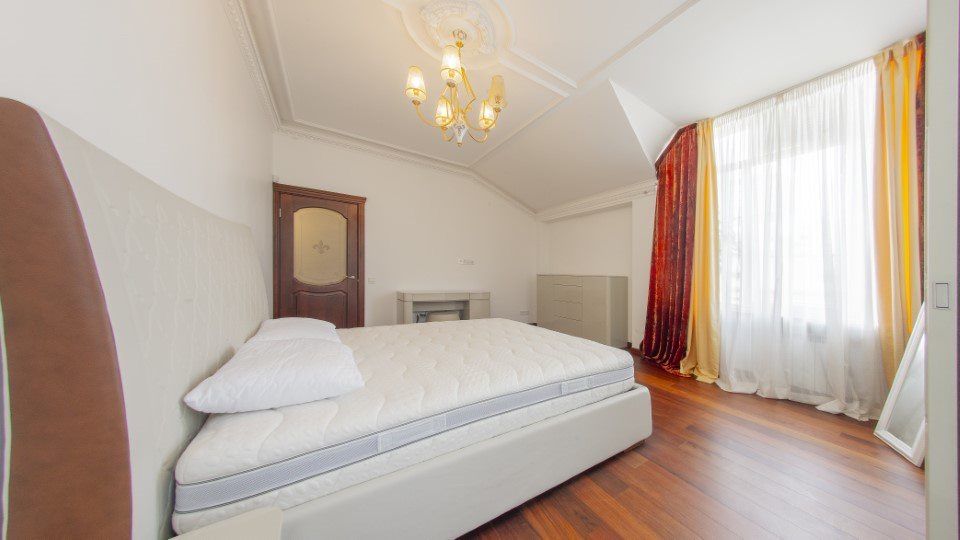 Квартира вул. Гончара,47б Золоті Ворота Інвертор на 16квт