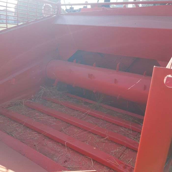 Продам розкидач соломи