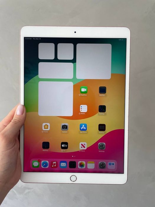 Айпад iPad планшет+стилус+зарядка