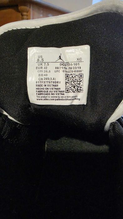Buty NIKE AIR JORDAN 1 roz. 42