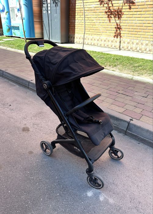 Прогулянкова коляска Cybex Beezy