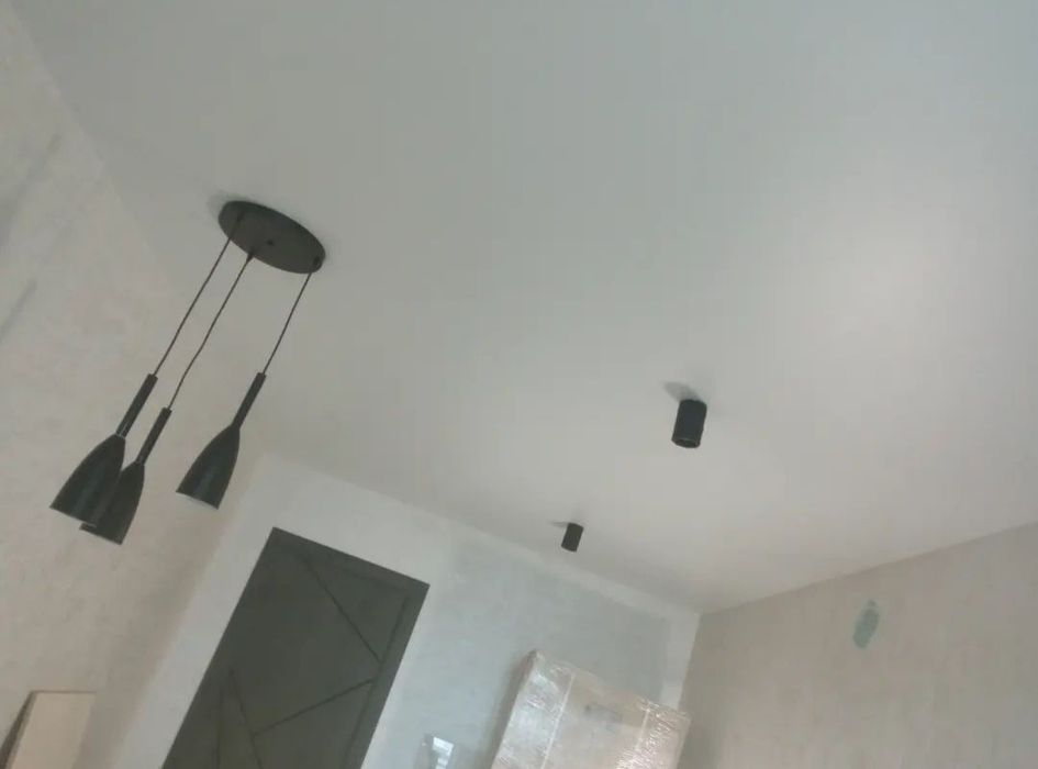 Натяжні стелі/натяжные потолки