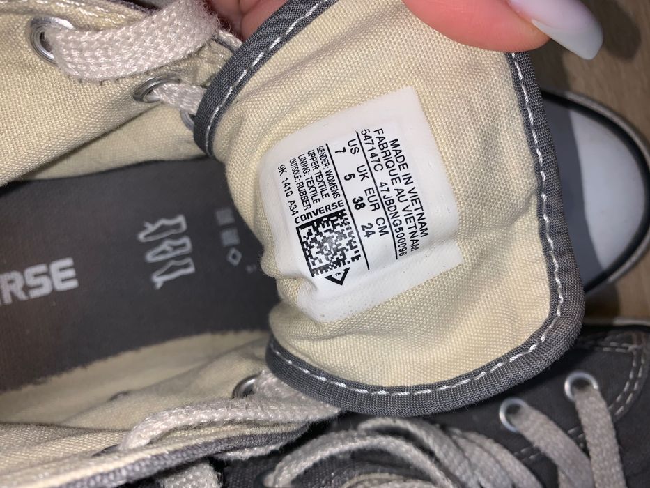 Converse жіночі, оригінальні, в світло-сірому кольорі
