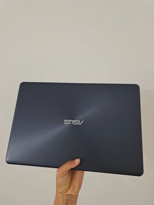 ASUS VivoBook Laptop with SSD64730009379970121