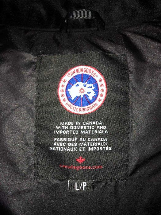 жилет Canada goose