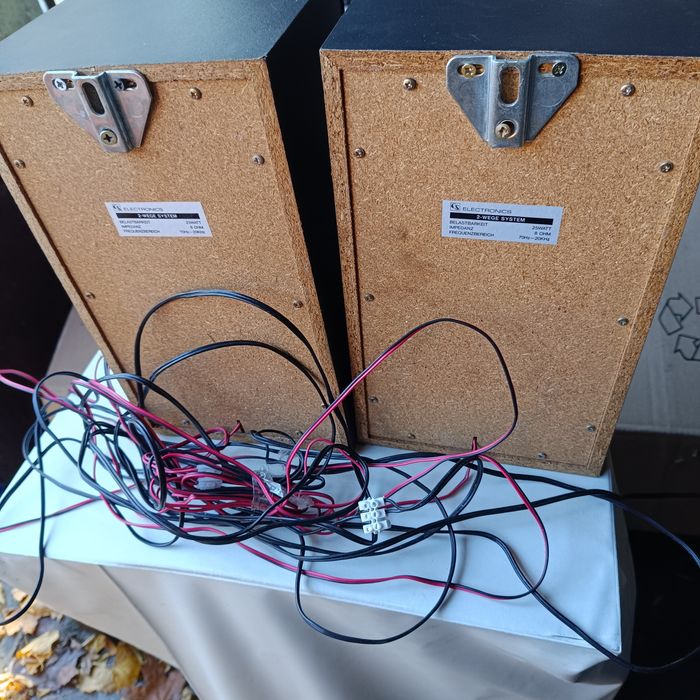 Głośniki kolumny universum